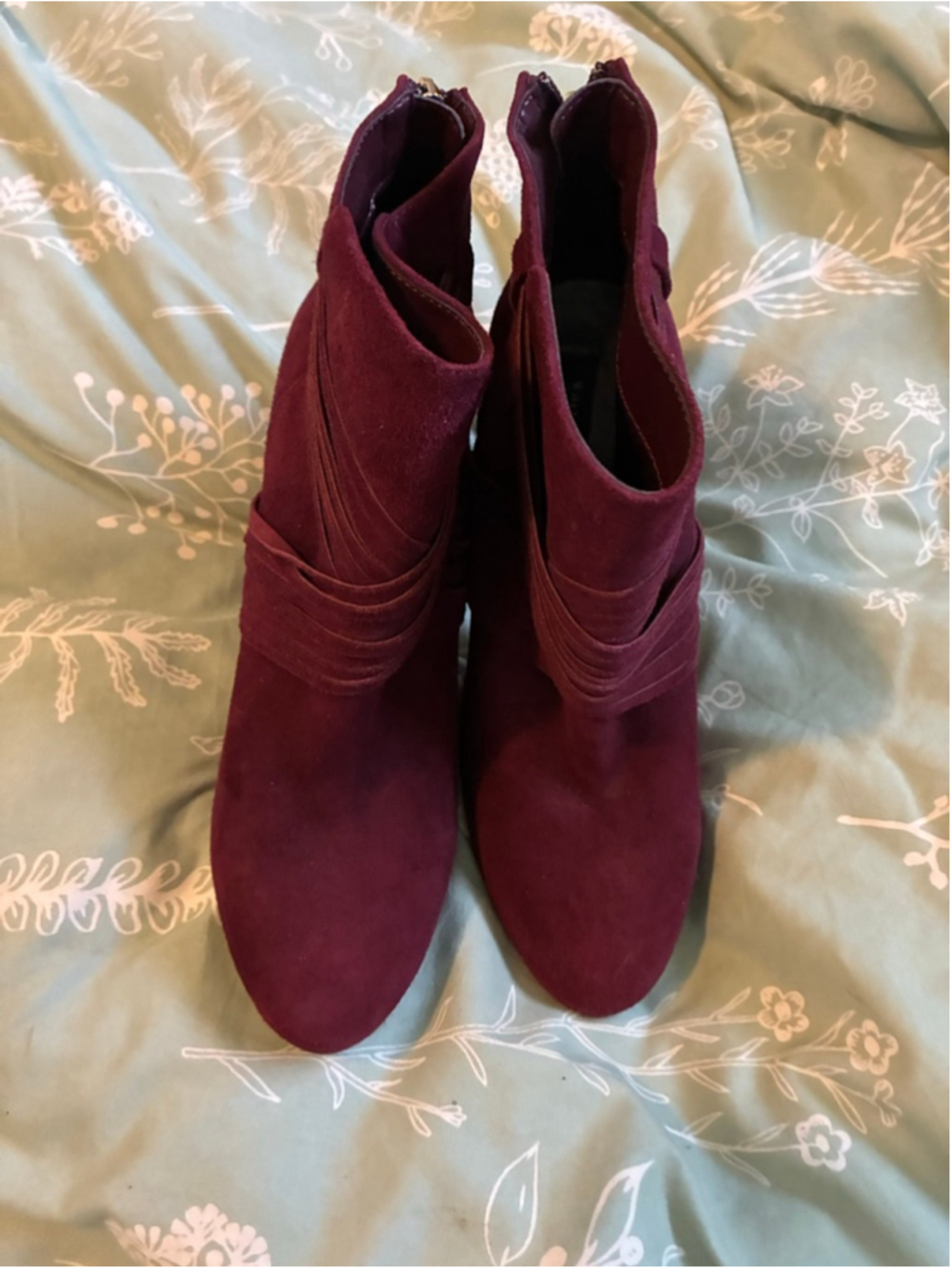 Women's White House Black Market Burgundy Suede Ankle Boots Size 7